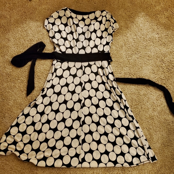 Dressbarn Polka dot black and white fit n flare size 8 - Picture 4 of 9